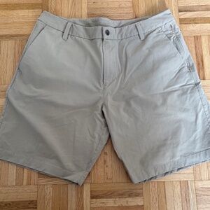 Lululemon Commission Shorts Mens - Size 36 - Khaki/Tan